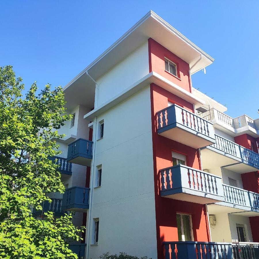 Condominio Ivelca 利尼亚诺萨比亚多罗 外观 照片